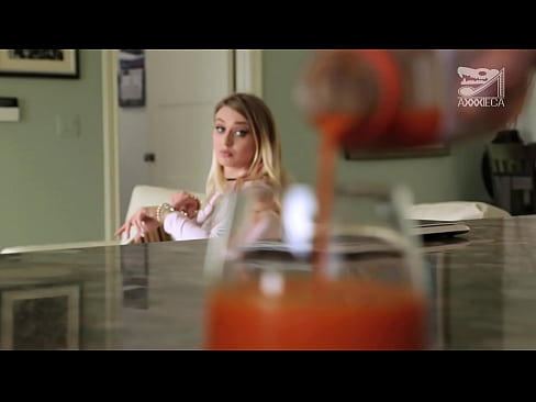 ❤️ විශාල තන පුඩු සහ තද පුකේ ඇති උණුසුම් ගැහැණු ළමයා පරාජිතයාගෙන් කුකුළා ලබා ගනී, නමුත් ඉතා අපහසු වේ ❌ අසභ්‍ය වීඩියෝව අප වෙත  ❤